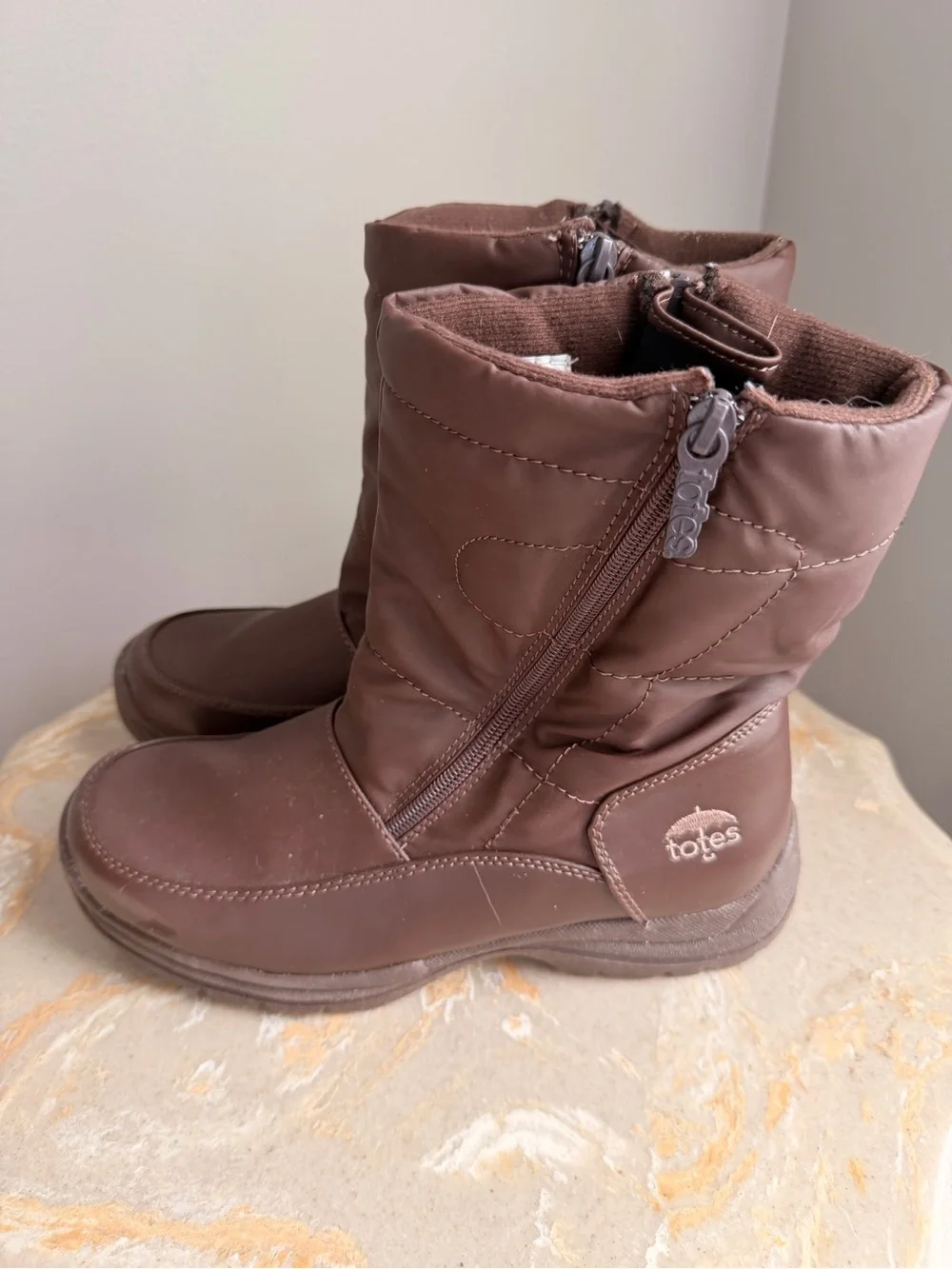 Totes Women’s 8 US Brown Winter Boots with Side Zipper UK 6.5 EU 40